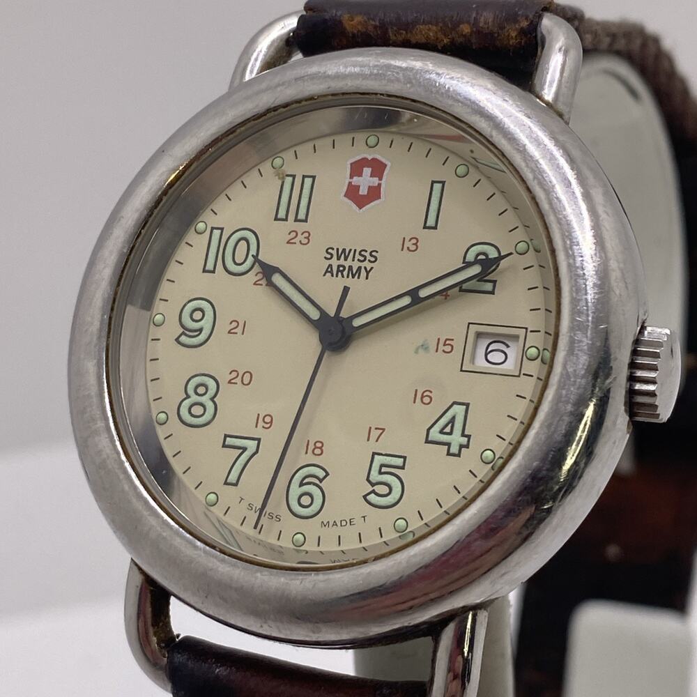 Swiss Army Mens Vintage Swiss Quartz Watch Works New Battery